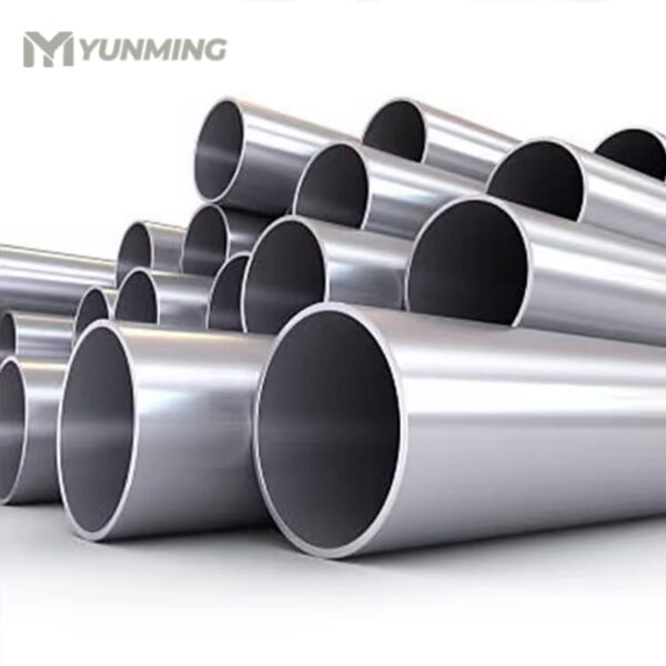 Different sizes of stainless steel seamless tubes